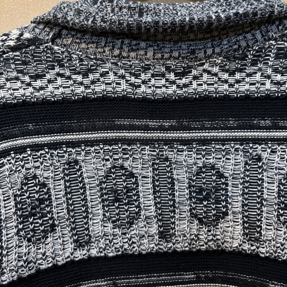Gap Shawl Collar Cotton Cardigan Black White Aztec Pattern Size XS NWOT - Picture 4 of 7